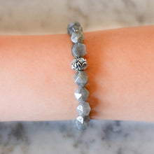 Load image into Gallery viewer, Throat Chakra and Crown Chakra Balancing – Labradorite (Large Cut) and Sterling Silver Stretch Bracelet
